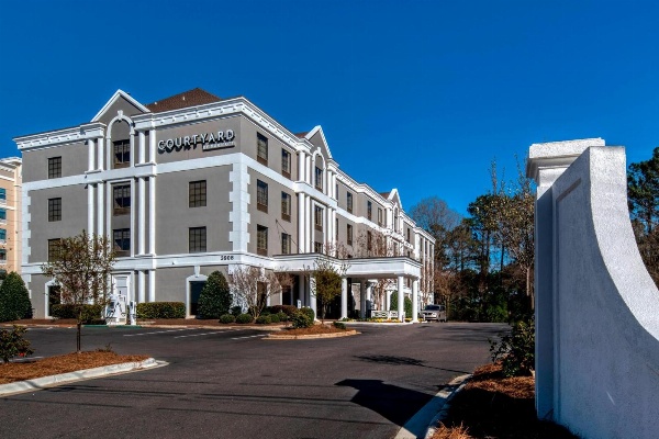 Courtyard by Marriott Raleigh Crabtree Valley image 1