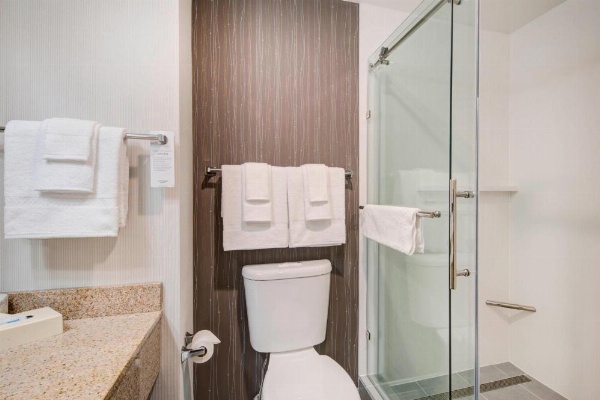 Courtyard by Marriott Raleigh Crabtree Valley image 11