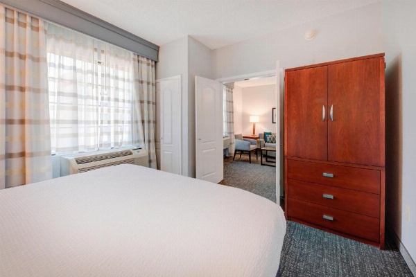 Courtyard by Marriott Raleigh Crabtree Valley image 20