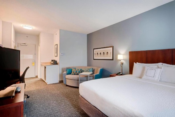 Courtyard by Marriott Raleigh Crabtree Valley image 8